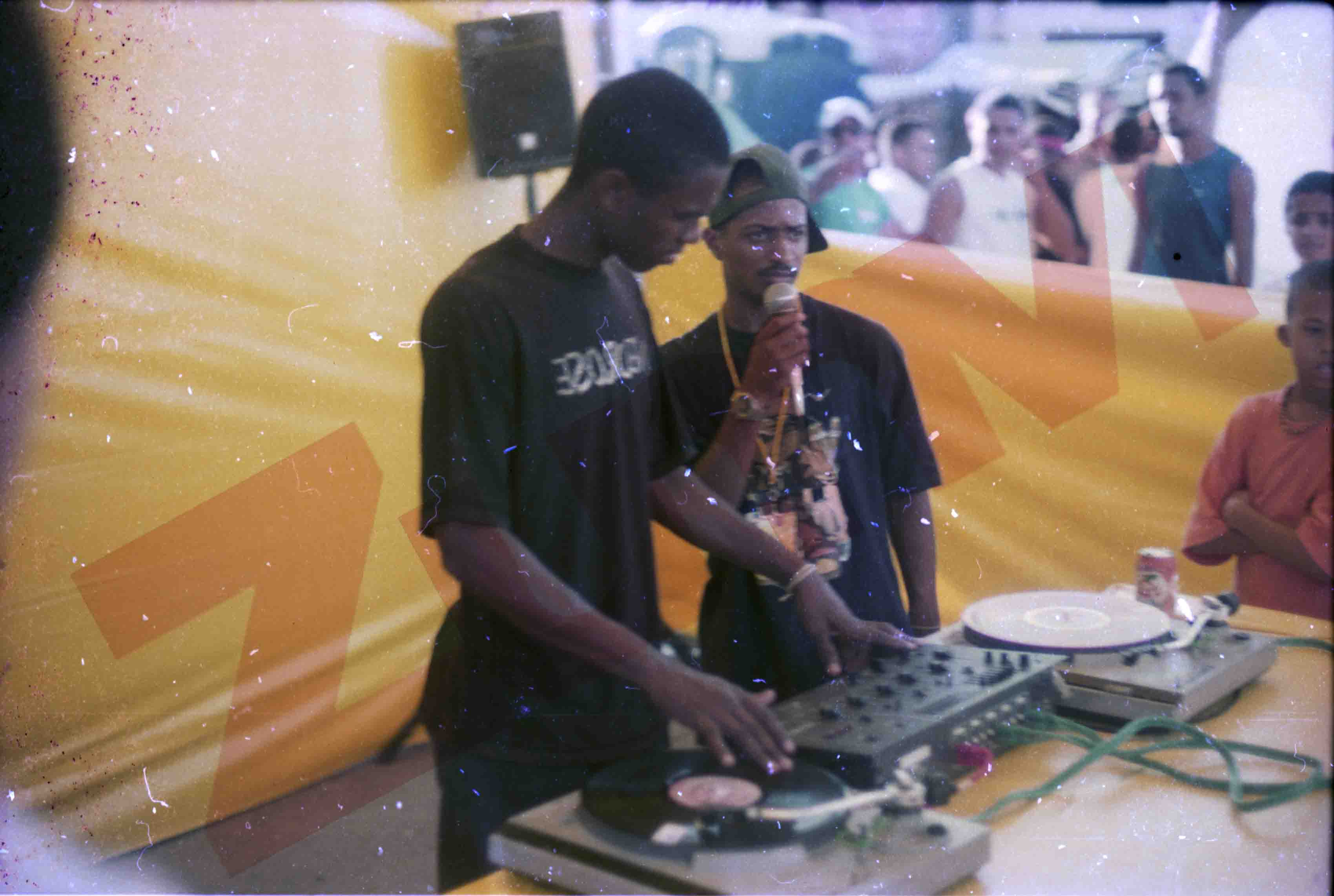 ZFLR3084